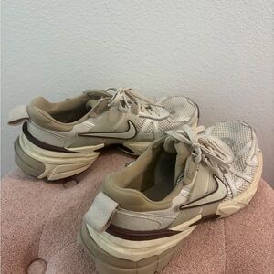 Nike Women's Beige Sneakers